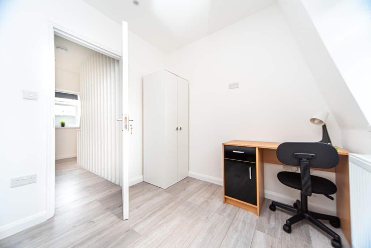 Lovely 3 Bed Flat In A Great Location In London Apartment ภายนอก รูปภาพ