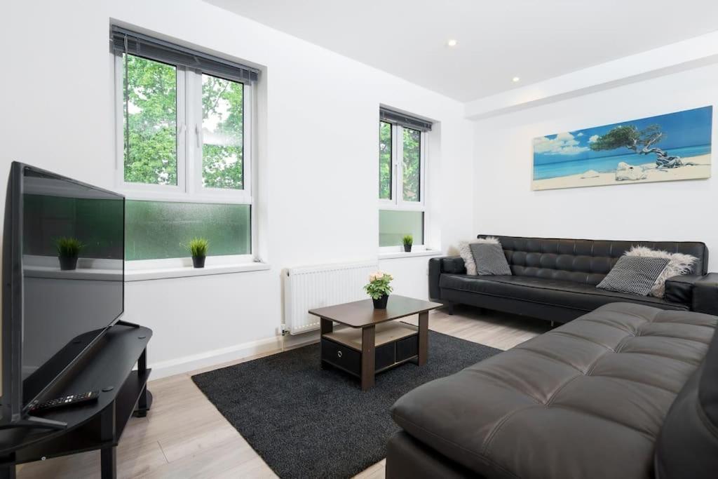 Lovely 3 Bed Flat In A Great Location In London Apartment ภายนอก รูปภาพ