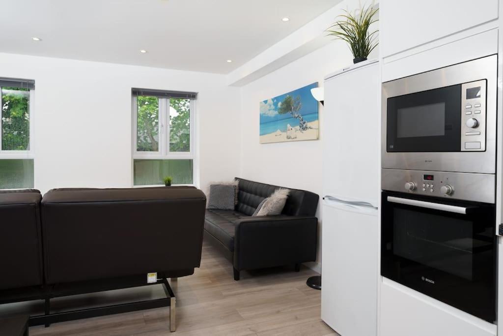 Lovely 3 Bed Flat In A Great Location In London Apartment ภายนอก รูปภาพ